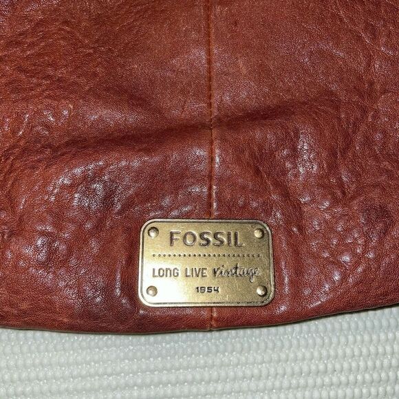 FOSSIL TAN LEATHER FLAP OVER MAGNETIC CLOSE PURSE LONG LIVE VINTAGE - Picture 7 of 12